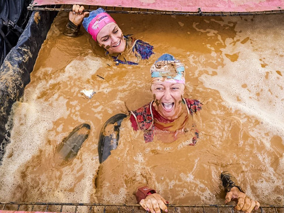 Immanuel Seniorenzentrum Elstal - Nachrichten - Muddy Angel Run: Gemeinsam gegen Brustkrebs! - Dieses Schlammbad ist eines von 15 Hindernissen Immanuel Seniorenzentrum Elstal - Nachrichten - Muddy Angel Run: Gemeinsam gegen Brustkrebs! - Dieses Schlammbad ist eines von 15 Hindernissen